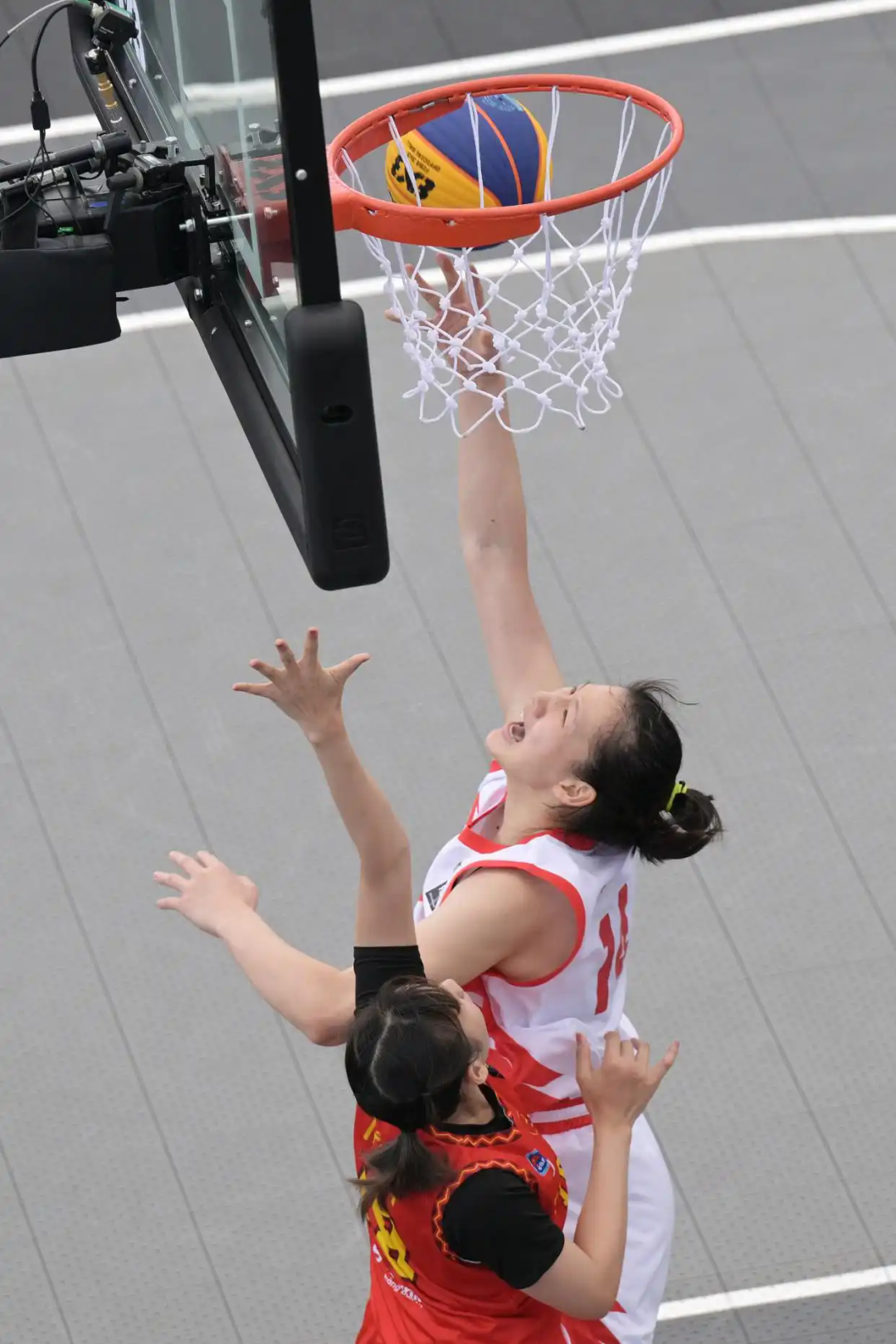 包含开云体育：中国女篮精神传承：从老女篮到新一代的词条