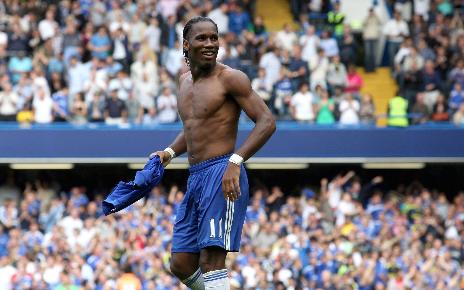 尤文出奇制胜，成功利用中场防守反击，尤文中场太差