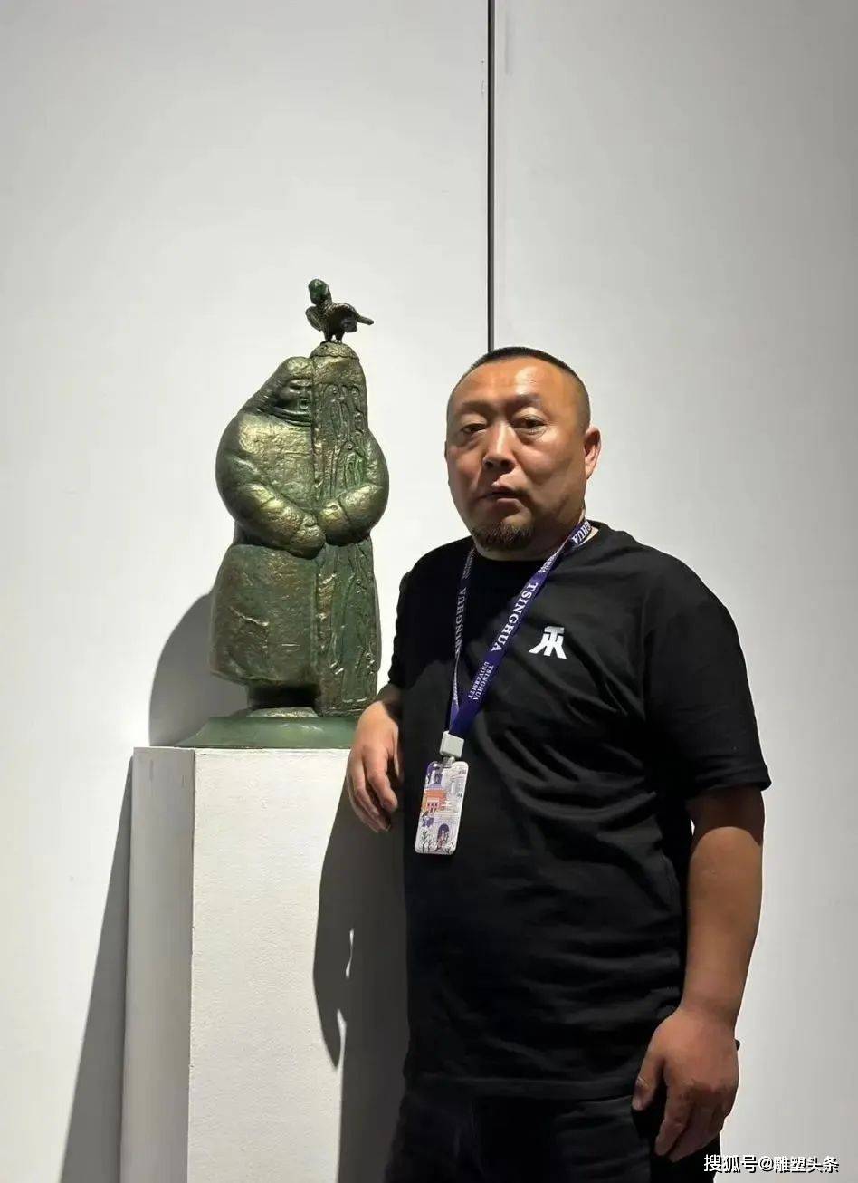 包含开云体育：篮球主题的雕塑作品展：用雕塑的形式展现篮球的力量与美感的词条